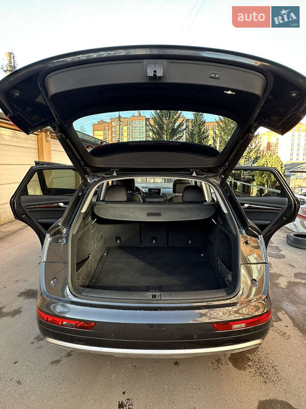 Внедорожник / Кроссовер Audi Q5 2017 в Тернополе