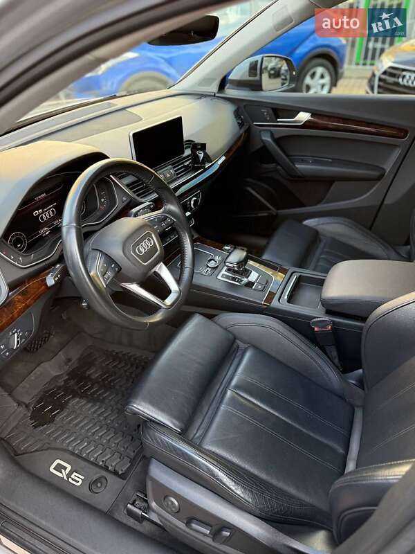 Внедорожник / Кроссовер Audi Q5 2017 в Одессе фото 9 Внедорожник / Кроссовер Audi Q5 2017 в Одессе
