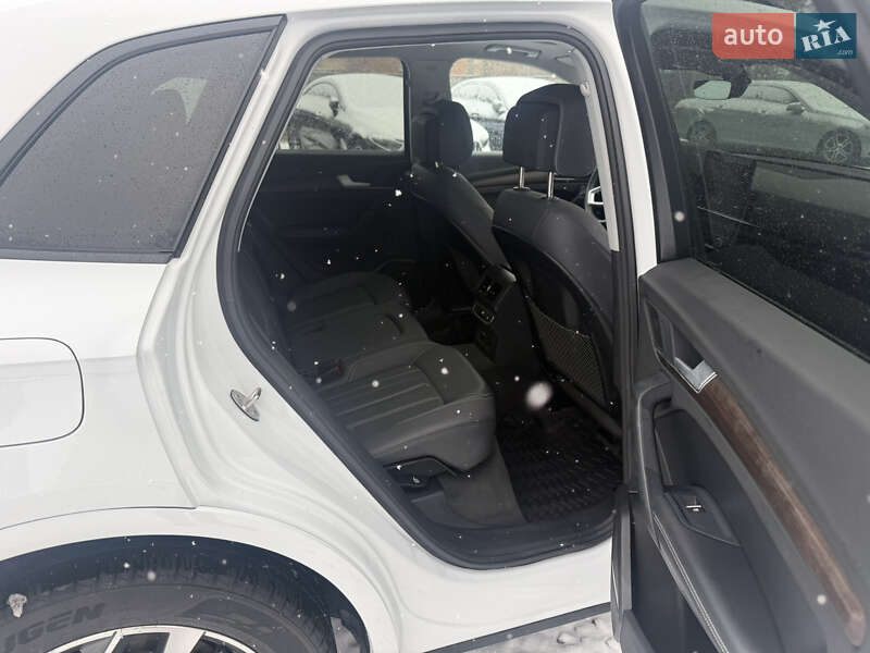 Внедорожник / Кроссовер Audi Q5 2023 в Киеве