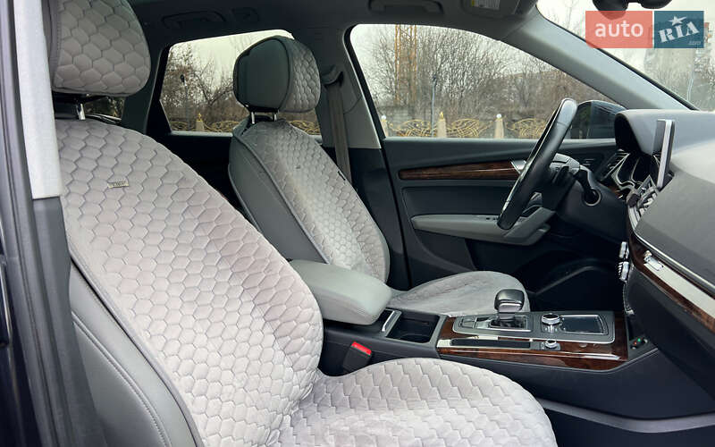 Внедорожник / Кроссовер Audi Q5 2017 в Львове