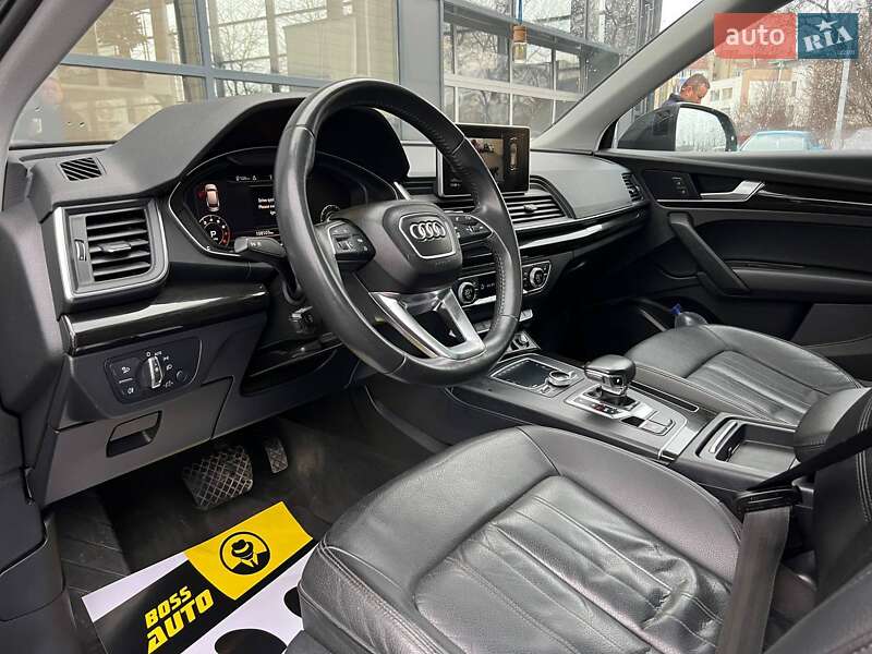 Внедорожник / Кроссовер Audi Q5 2018 в Ивано-Франковске