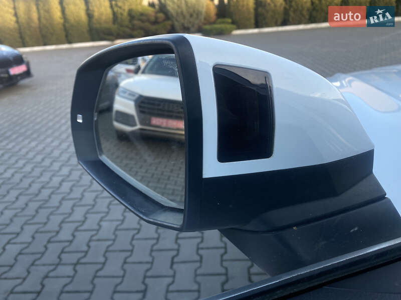 Внедорожник / Кроссовер Audi Q5 2018 в Луцке