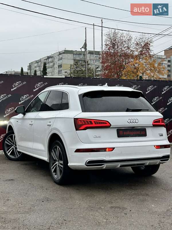 Внедорожник / Кроссовер Audi Q5 2017 в Сумах