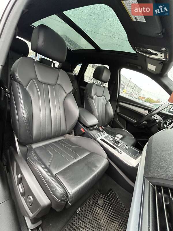 Внедорожник / Кроссовер Audi Q5 2017 в Сумах