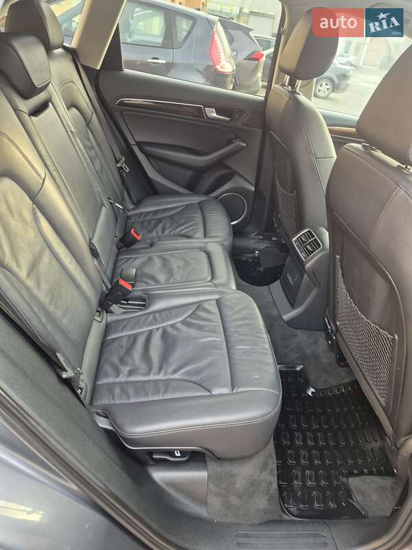 Внедорожник / Кроссовер Audi Q5 2015 в Луцке