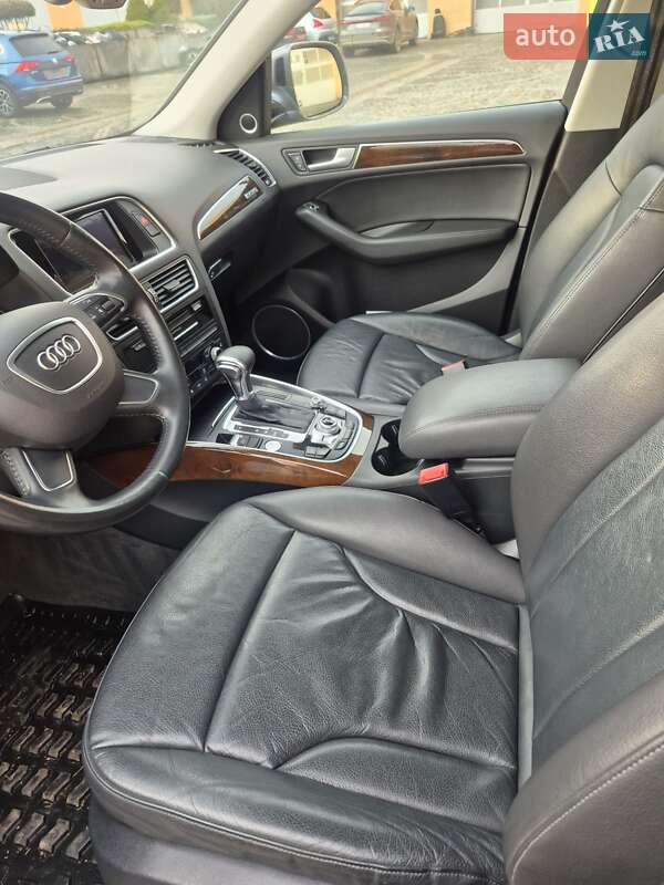 Внедорожник / Кроссовер Audi Q5 2015 в Луцке