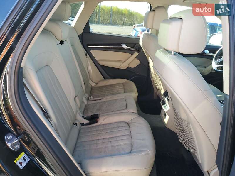 Внедорожник / Кроссовер Audi Q5 2018 в Одессе