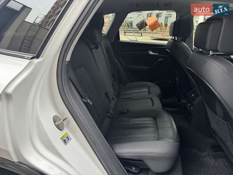 Внедорожник / Кроссовер Audi Q5 2022 в Киеве