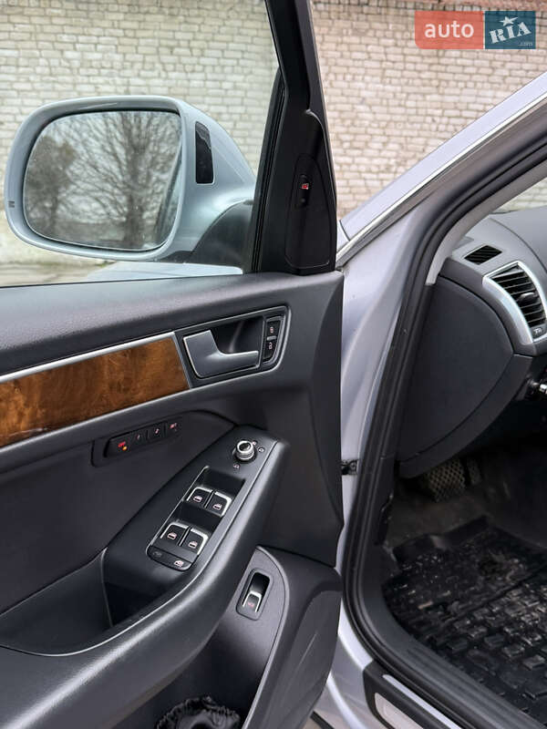 Внедорожник / Кроссовер Audi Q5 2015 в Ровно