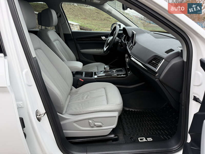 Внедорожник / Кроссовер Audi Q5 2018 в Харькове