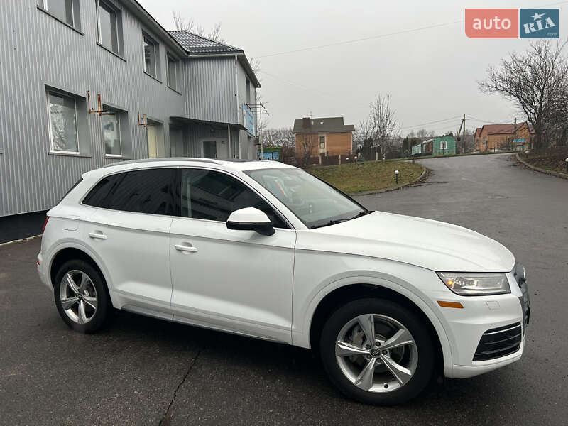 Внедорожник / Кроссовер Audi Q5 2018 в Сумах