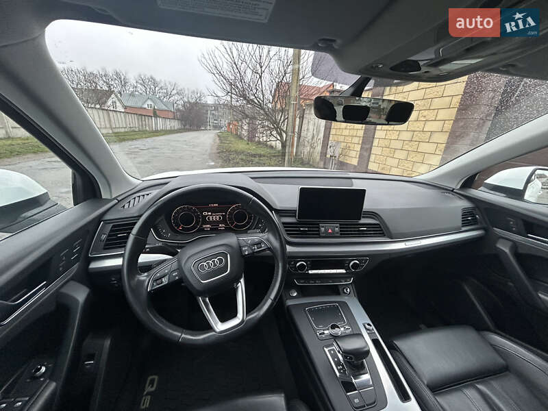 Внедорожник / Кроссовер Audi Q5 2018 в Сумах