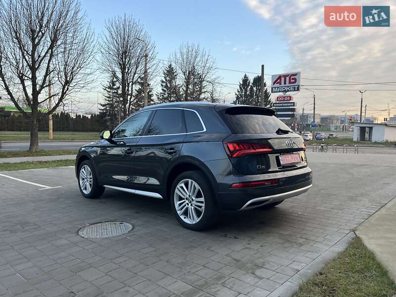 Внедорожник / Кроссовер Audi Q5 2017 в Луцке