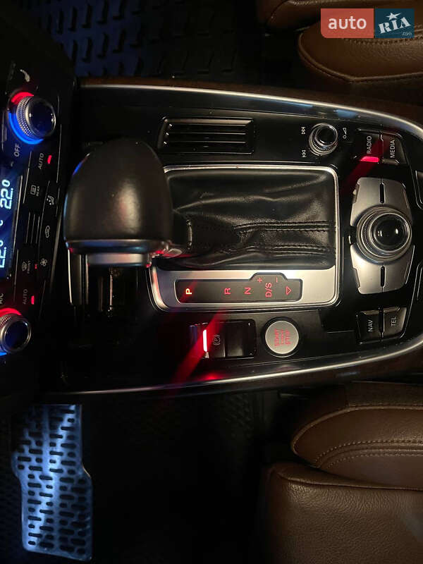 Внедорожник / Кроссовер Audi Q5 2016 в Киеве