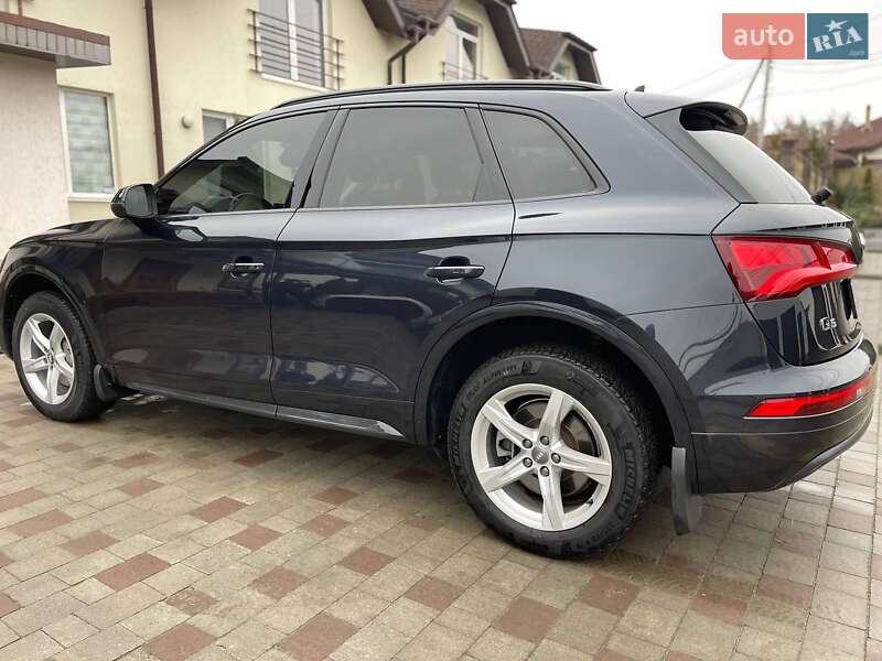 Внедорожник / Кроссовер Audi Q5 2018 в Харькове