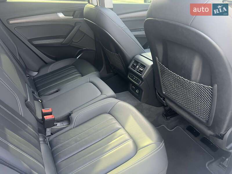 Внедорожник / Кроссовер Audi Q5 2020 в Львове