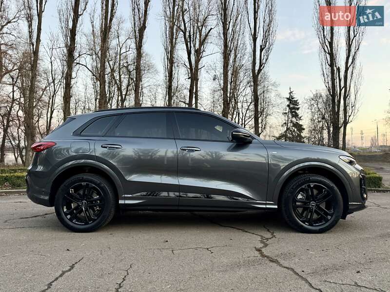 Внедорожник / Кроссовер Audi Q5 2025 в Киеве