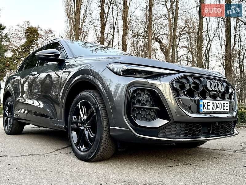 Внедорожник / Кроссовер Audi Q5 2025 в Киеве