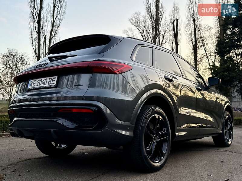 Внедорожник / Кроссовер Audi Q5 2025 в Киеве