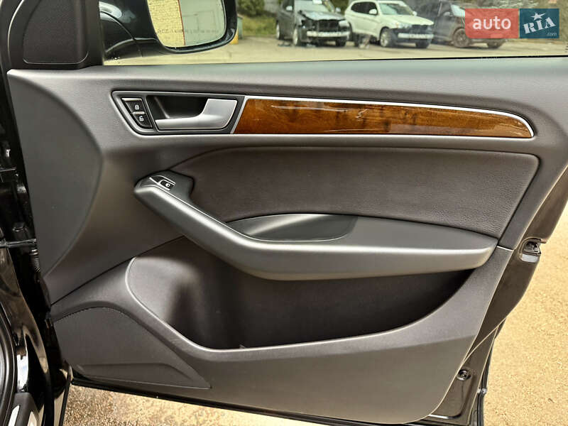 Внедорожник / Кроссовер Audi Q5 2015 в Ровно