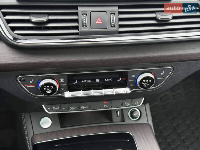 Внедорожник / Кроссовер Audi Q5 2023 в Киеве