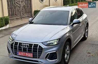 Позашляховик / Кросовер Audi Q5 2020 в Києві