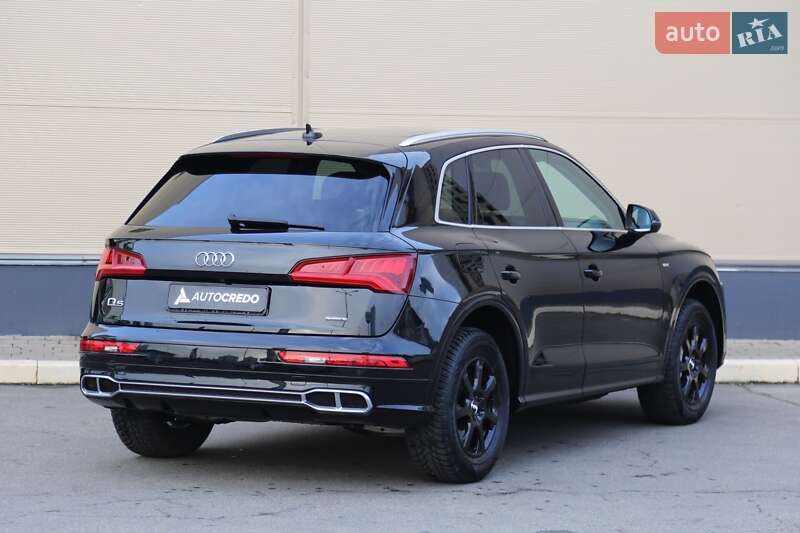 Внедорожник / Кроссовер Audi Q5 2020 в Киеве