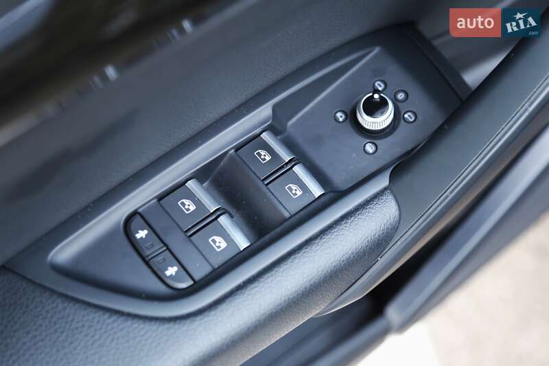 Внедорожник / Кроссовер Audi Q5 2020 в Киеве