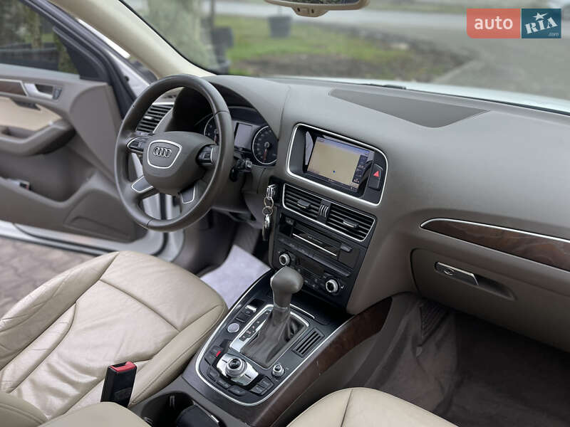 Внедорожник / Кроссовер Audi Q5 2015 в Луцке