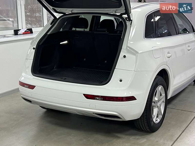 Внедорожник / Кроссовер Audi Q5 2019 в Полтаве