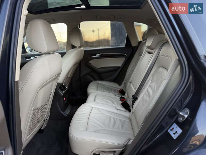 Внедорожник / Кроссовер Audi Q5 2015 в Львове