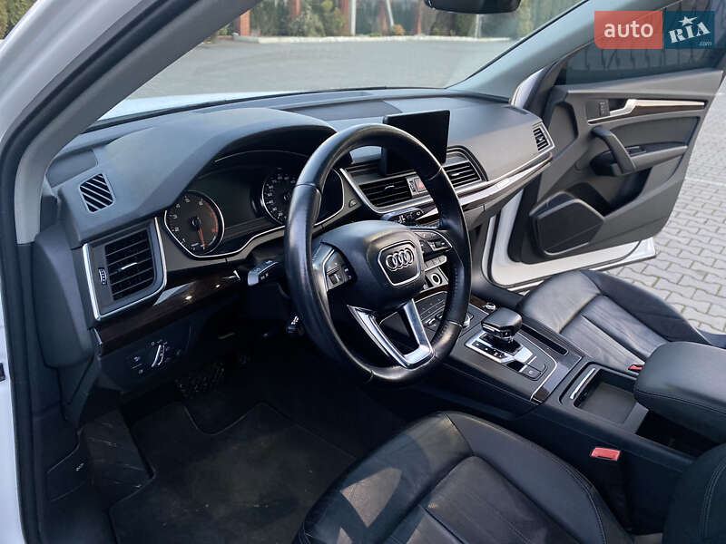 Внедорожник / Кроссовер Audi Q5 2019 в Луцке