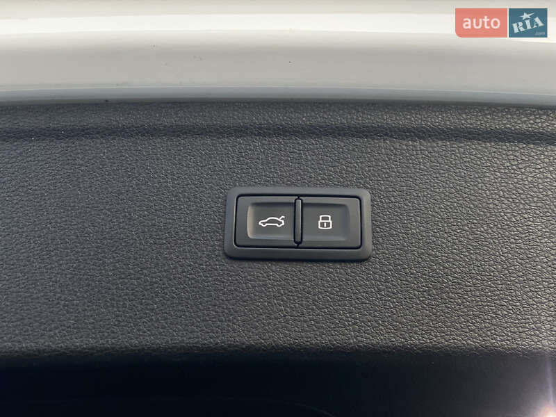 Внедорожник / Кроссовер Audi Q5 2019 в Луцке