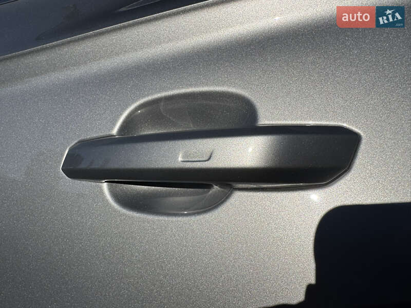 Внедорожник / Кроссовер Audi Q5 2022 в Львове