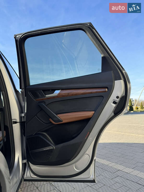 Внедорожник / Кроссовер Audi Q5 2022 в Львове