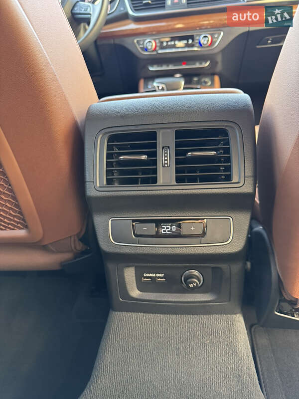 Внедорожник / Кроссовер Audi Q5 2022 в Львове