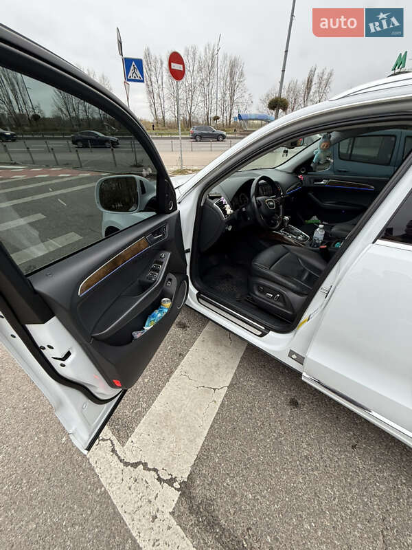 Внедорожник / Кроссовер Audi Q5 2016 в Киеве