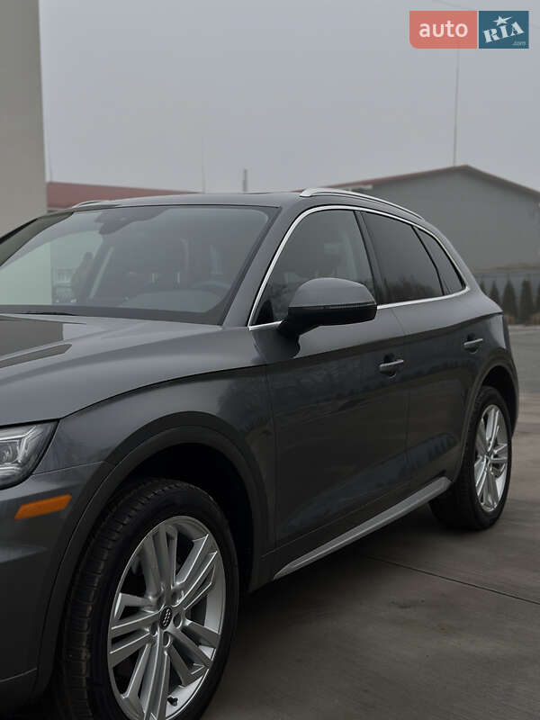 Внедорожник / Кроссовер Audi Q5 2017 в Луцке