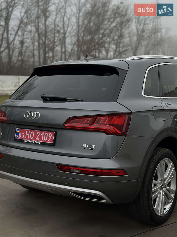 Внедорожник / Кроссовер Audi Q5 2017 в Луцке