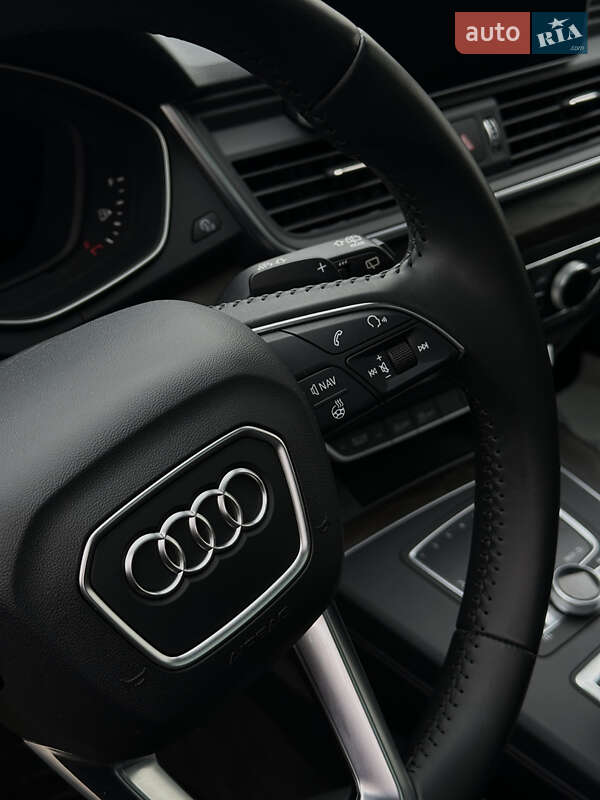 Внедорожник / Кроссовер Audi Q5 2017 в Луцке