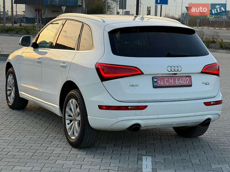 Внедорожник / Кроссовер Audi Q5 2015 в Ужгороде