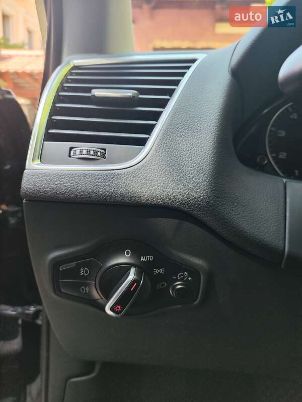 Внедорожник / Кроссовер Audi Q5 2015 в Ужгороде