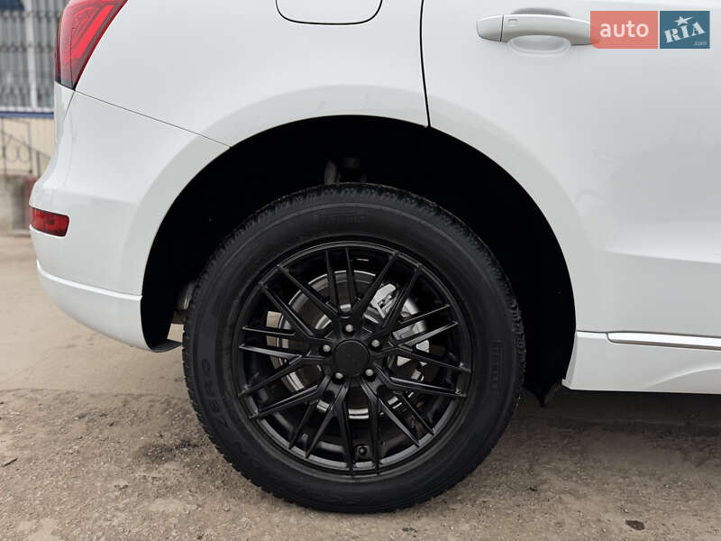 Внедорожник / Кроссовер Audi Q5 2016 в Умани