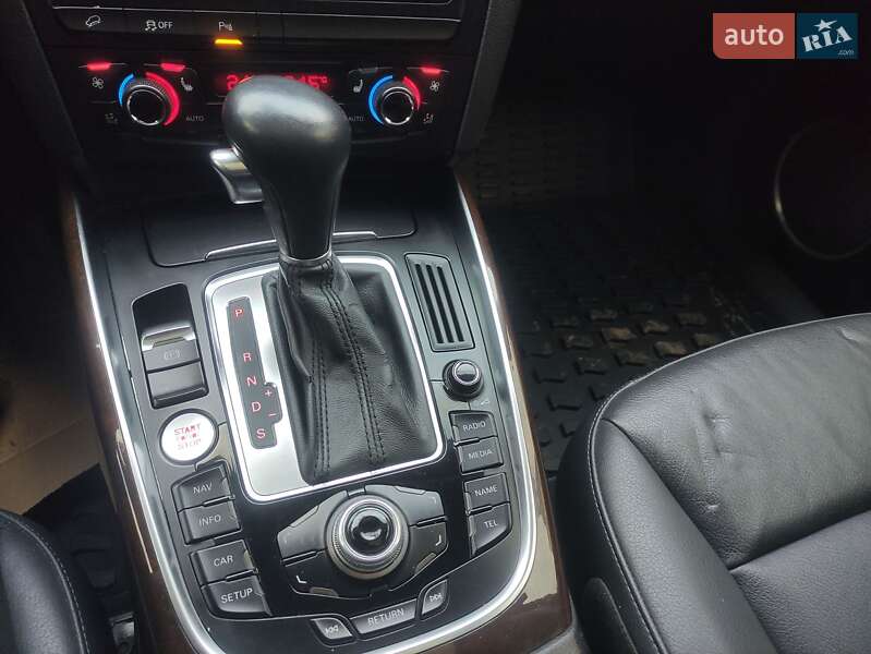 Внедорожник / Кроссовер Audi Q5 2012 в Дубно