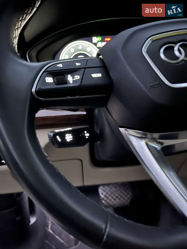 Внедорожник / Кроссовер Audi Q5 2022 в Киеве