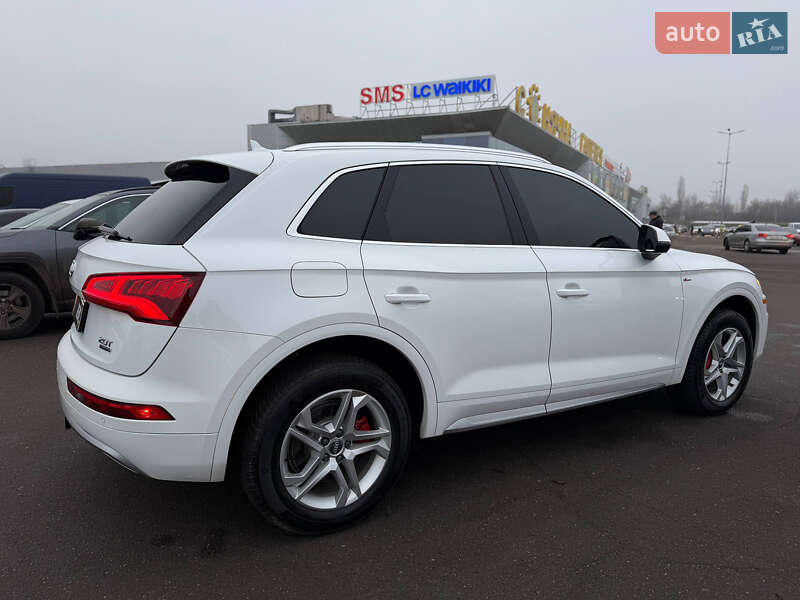 Внедорожник / Кроссовер Audi Q5 2018 в Кривом Роге