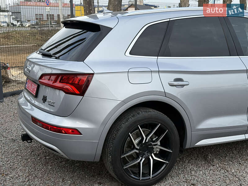 Внедорожник / Кроссовер Audi Q5 2018 в Стрые