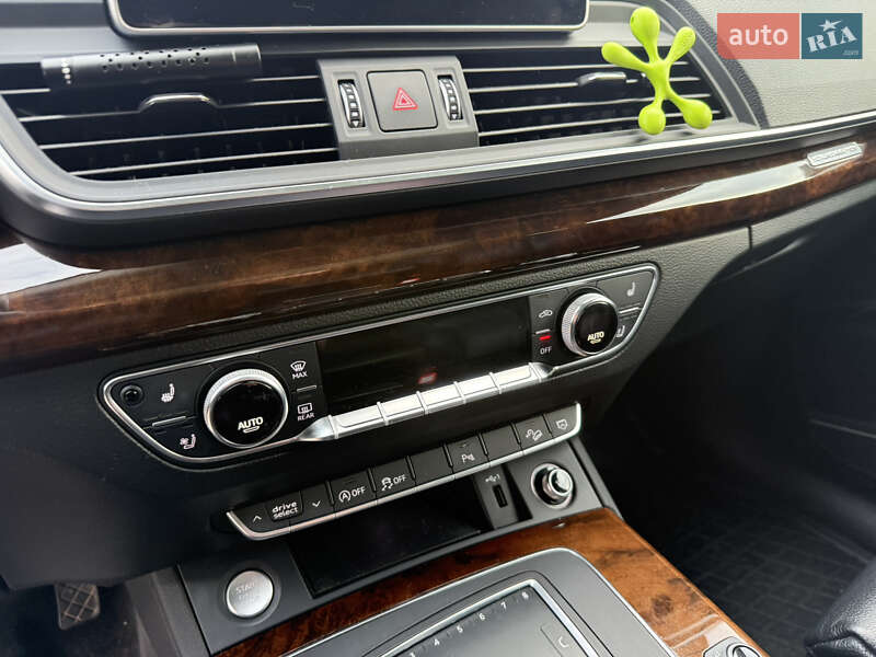 Внедорожник / Кроссовер Audi Q5 2018 в Стрые