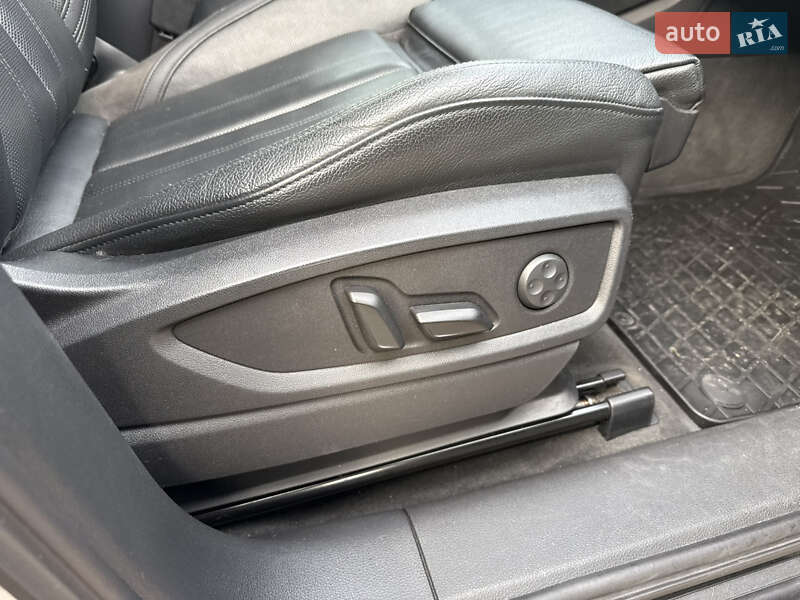 Внедорожник / Кроссовер Audi Q5 2018 в Стрые