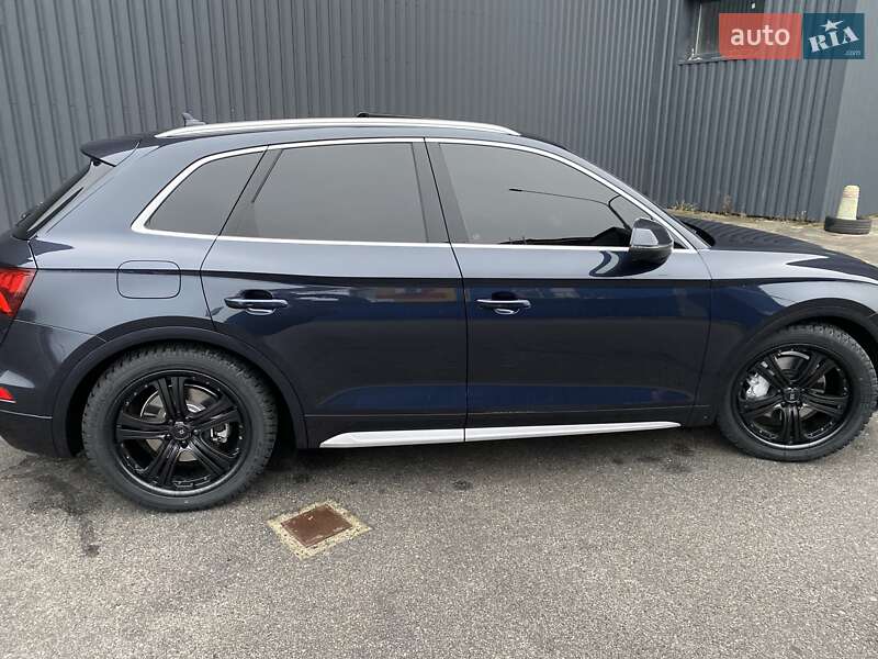 Внедорожник / Кроссовер Audi Q5 2017 в Харькове